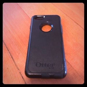 Otter phone case in black for iPhone 6s